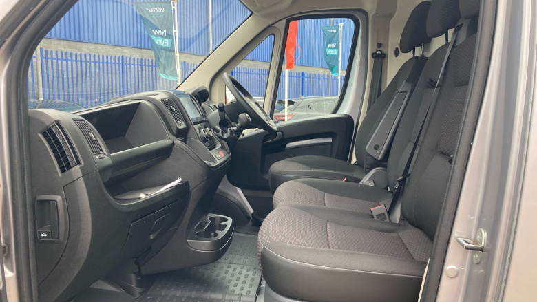 Vauxhall Movano 3500 L2 Diesel Fwd 2.2 Turbo D 140ps H2 Van Prime